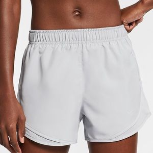 NIKE TEMPO GRAY RUNNING SHORTS